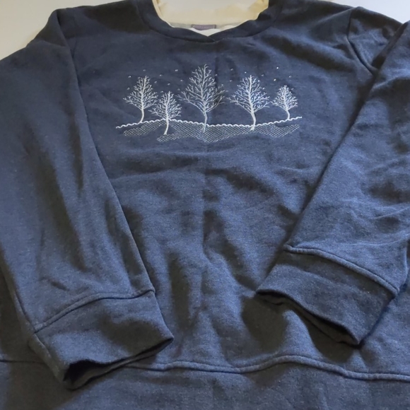 Laura Scott Tops - Laura Scott sweatshirt